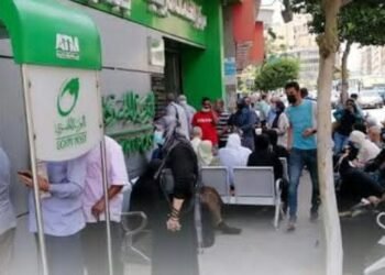 مصر..  رفقًا بأصحاب المعاشات
